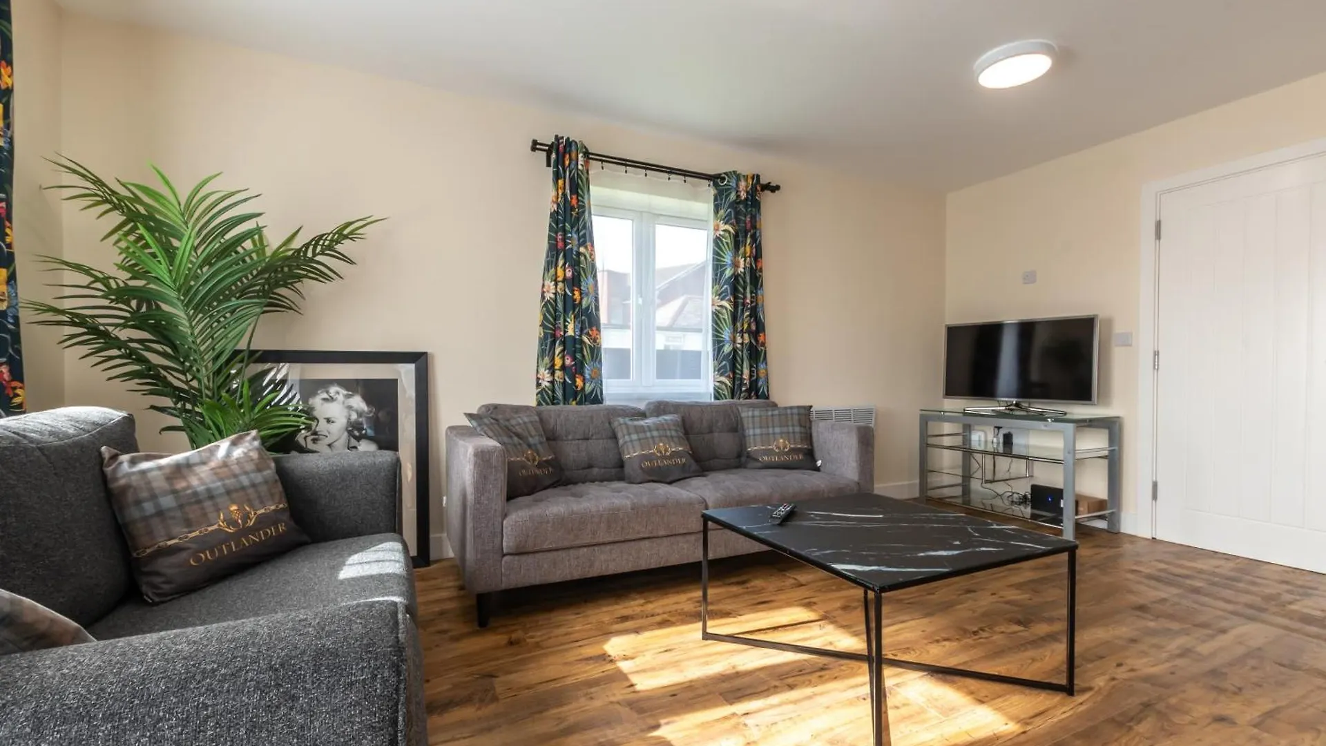 Apartment With Free P For Van. Southampton