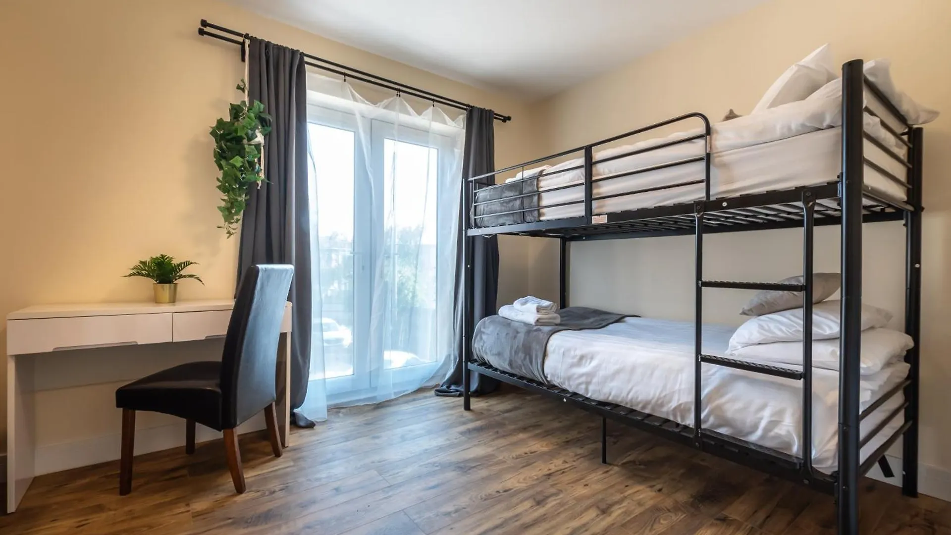 Apartment With Free P For Van. Southampton 0*,  United Kingdom