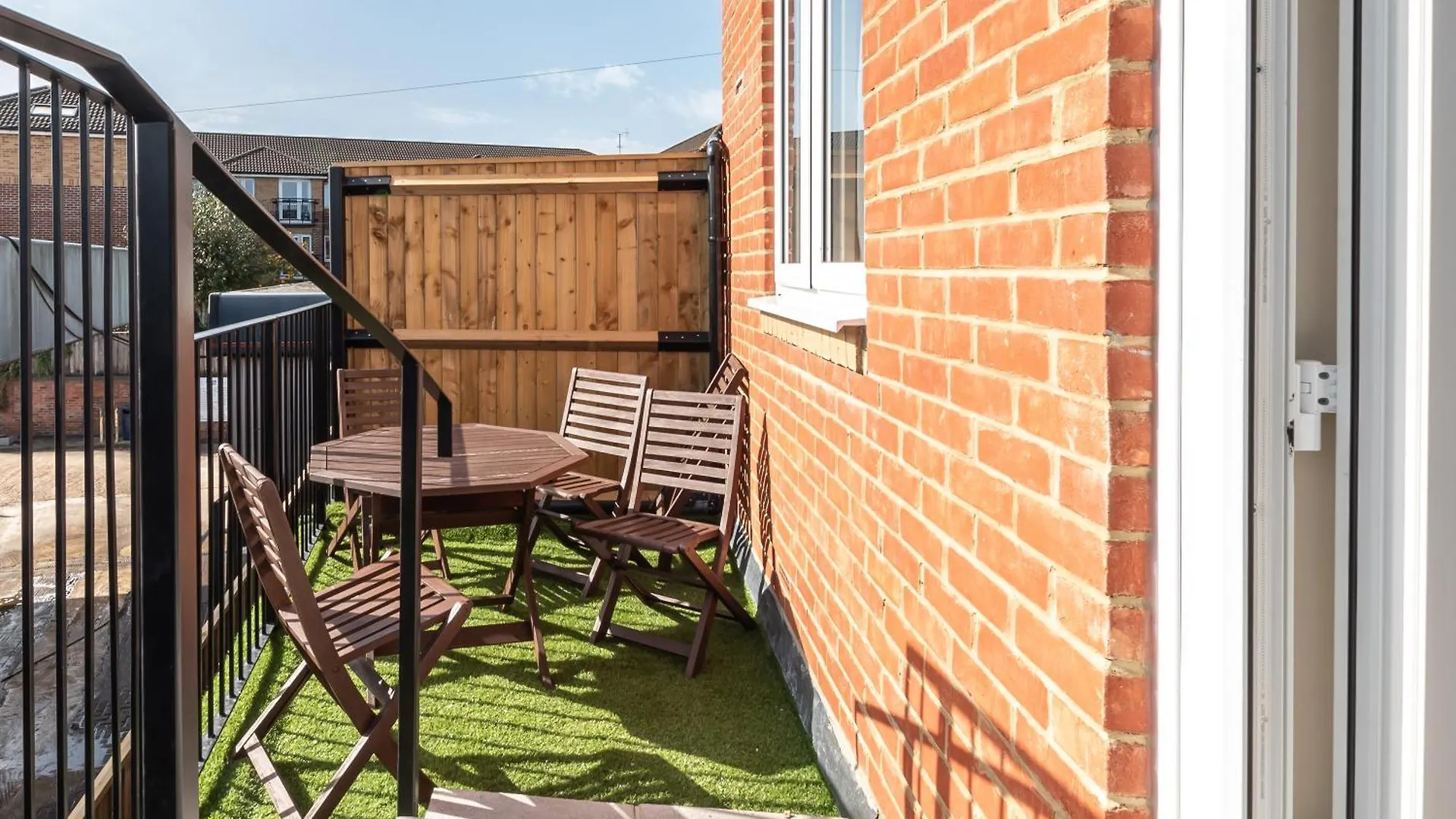 Apartment With Free P For Van. Southampton