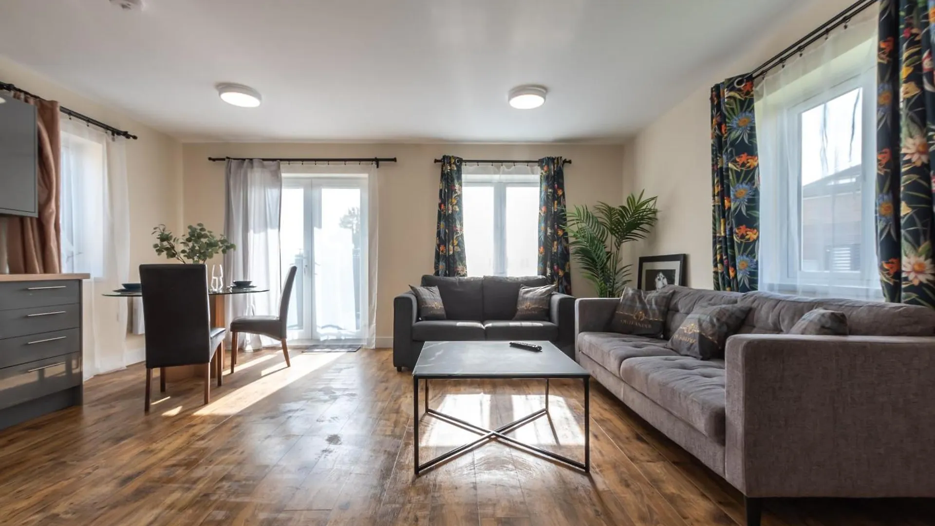 Apartment With Free P For Van. Southampton