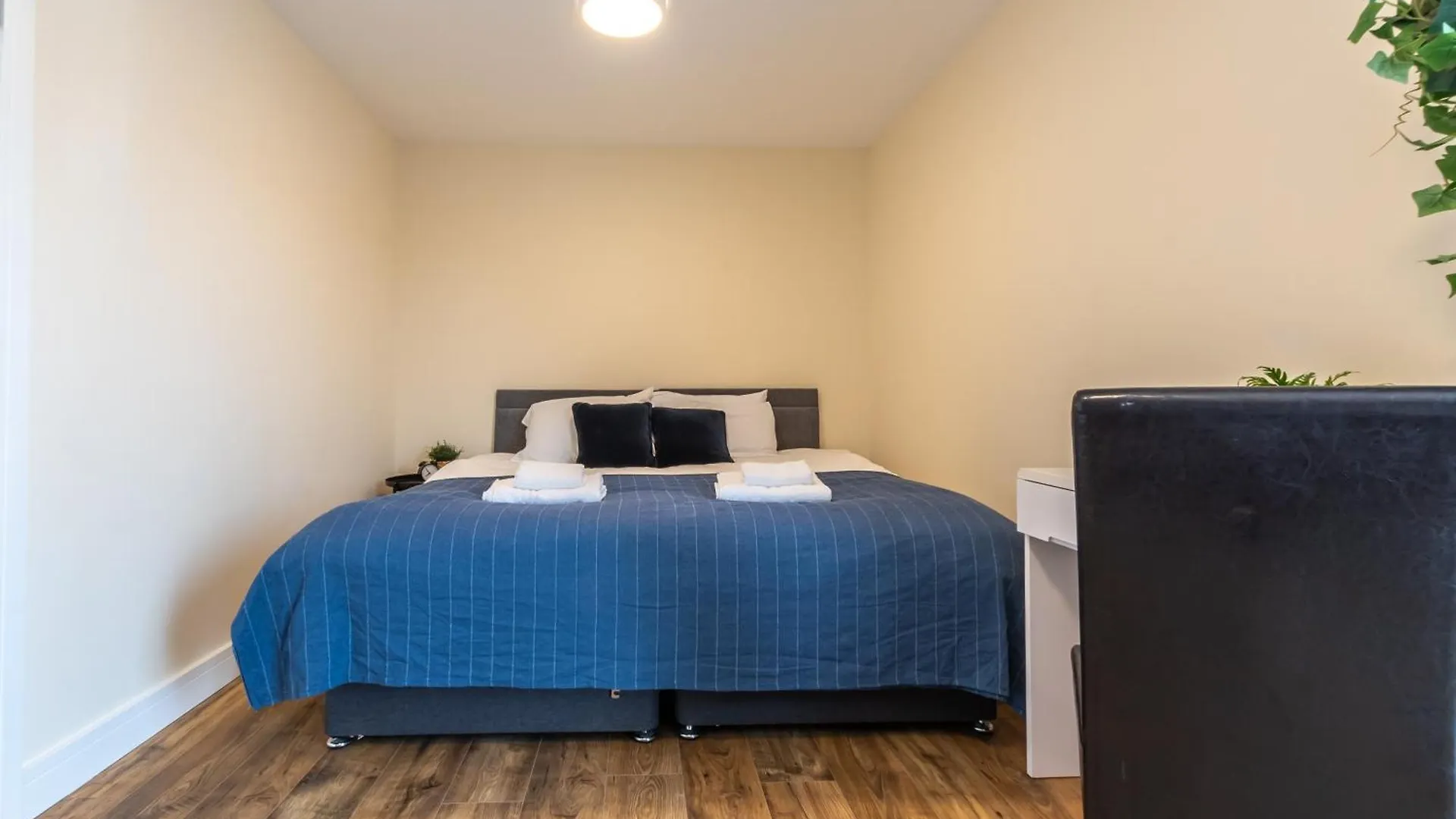 Apartment With Free P For Van. Southampton 0*,  United Kingdom