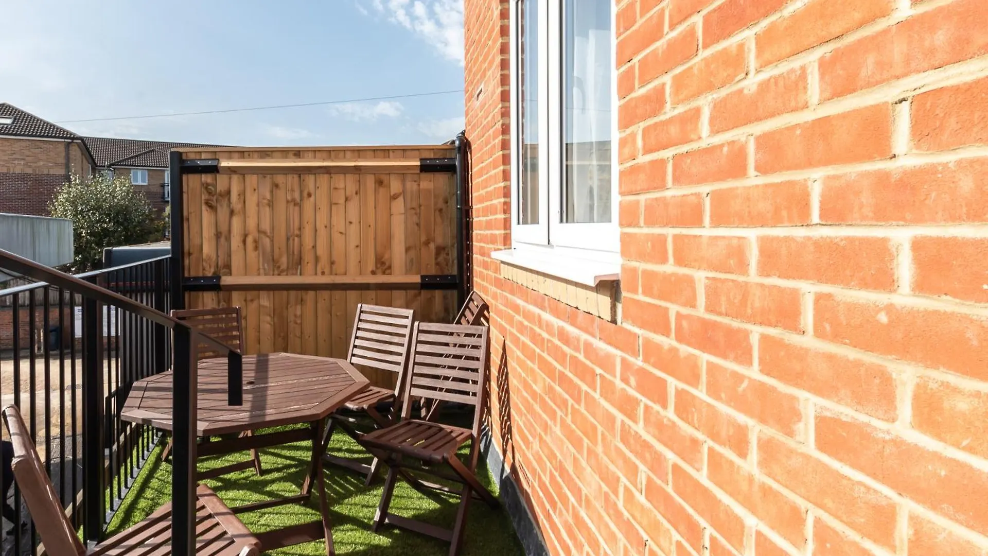 Apartment With Free P For Van. Southampton United Kingdom