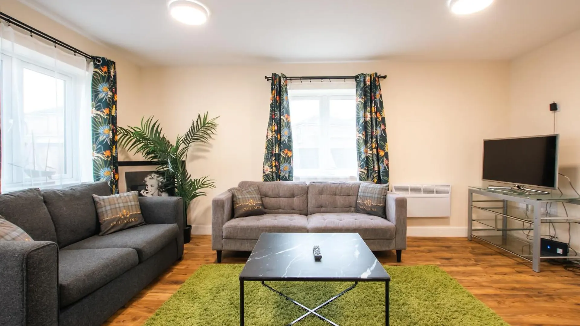 Apartment With Free P For Van. Southampton