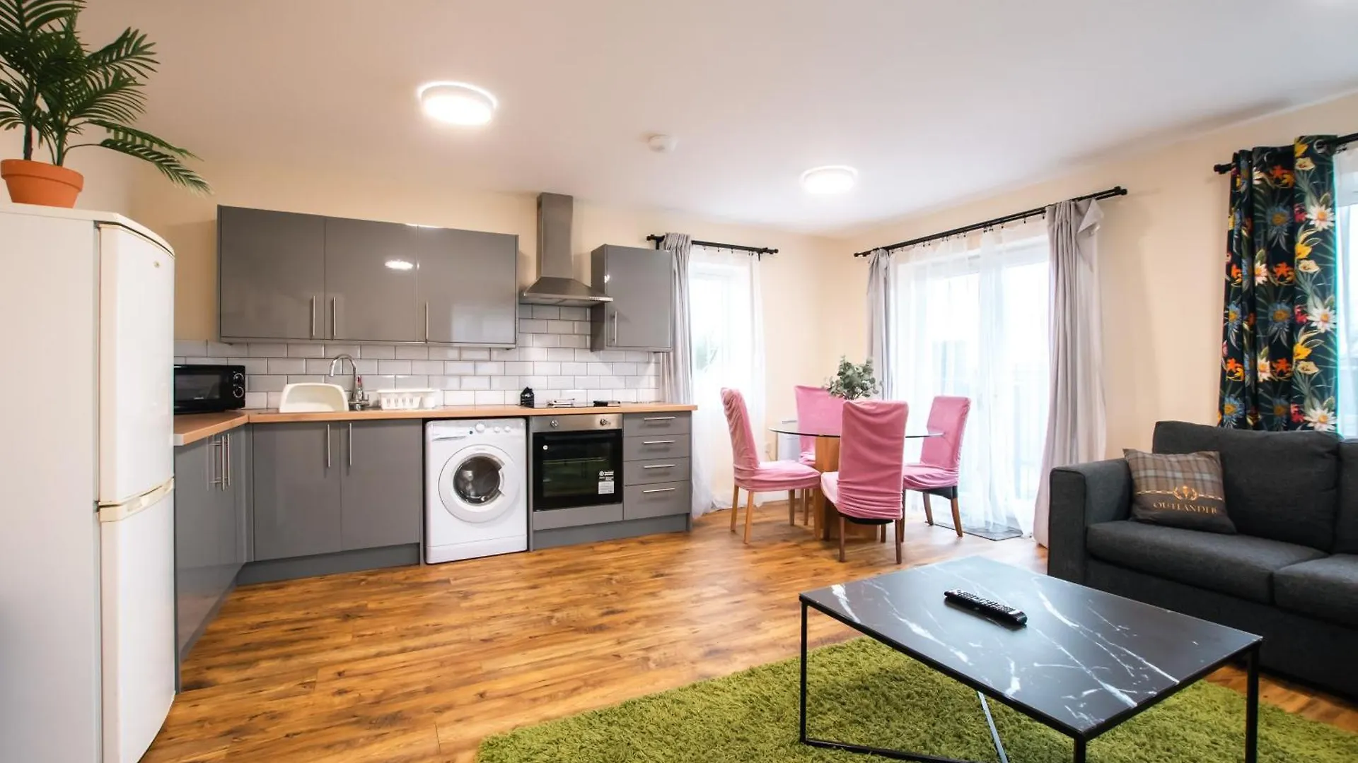 Apartment With Free P For Van. Southampton