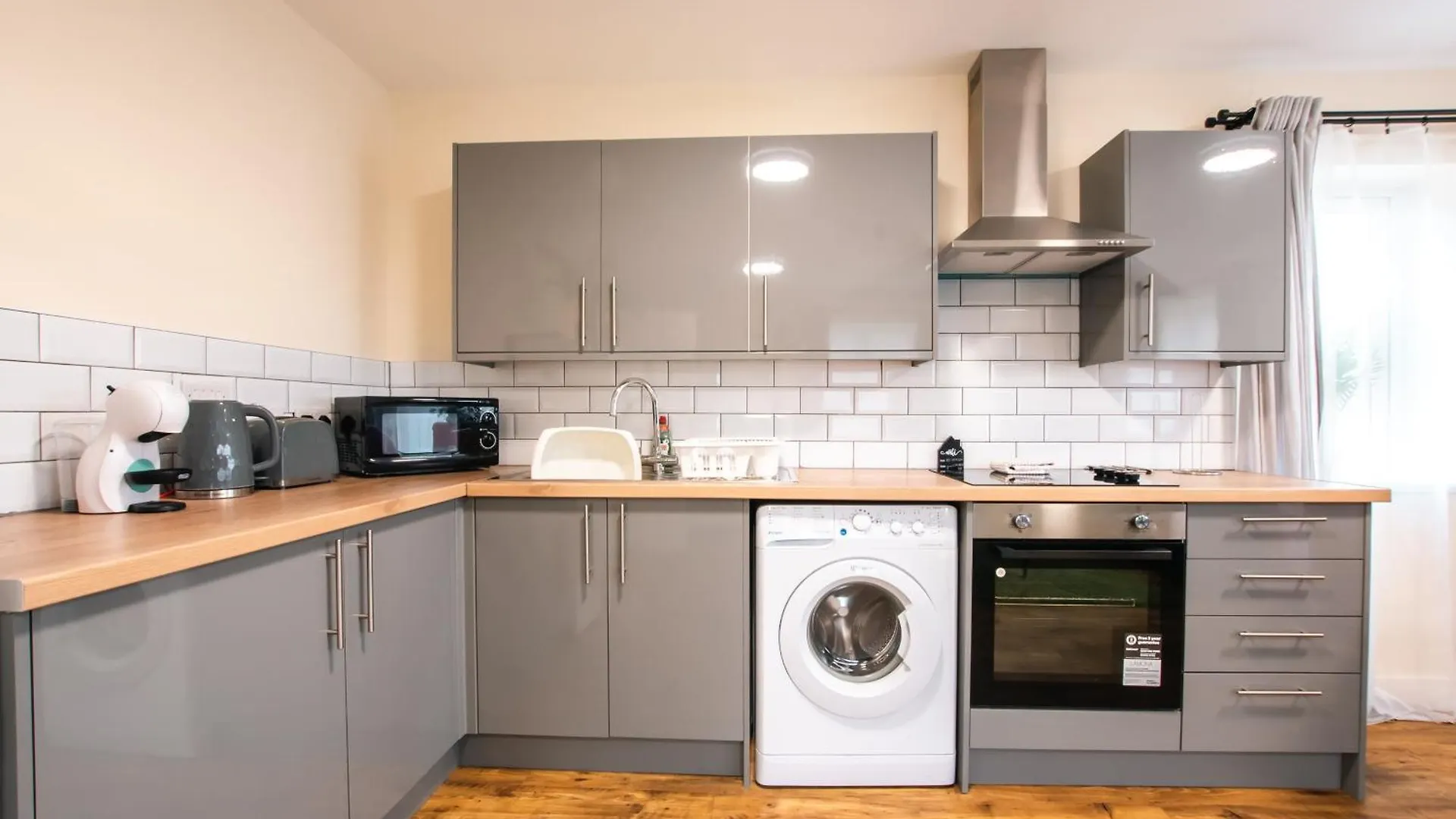 Apartment With Free P For Van. Southampton