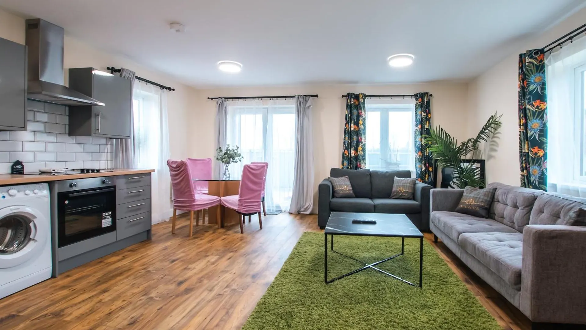 Apartment With Free P For Van. Southampton United Kingdom